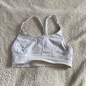 White lululemon sports bra